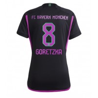 Billiga Bayern Munich Leon Goretzka #8 Borta fotbollskläder Dam 2023-24 Kortärmad